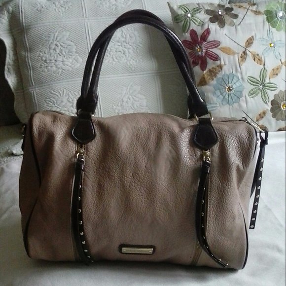 Steve Madden Handbags - Steve Madden Leather Purse